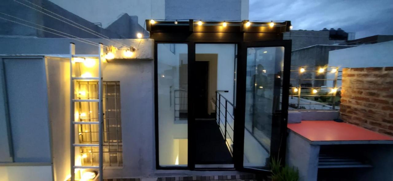 House With Large Terrace, Jacuzzi And Gated Parking For One Car Vila Montevidéu Exterior foto