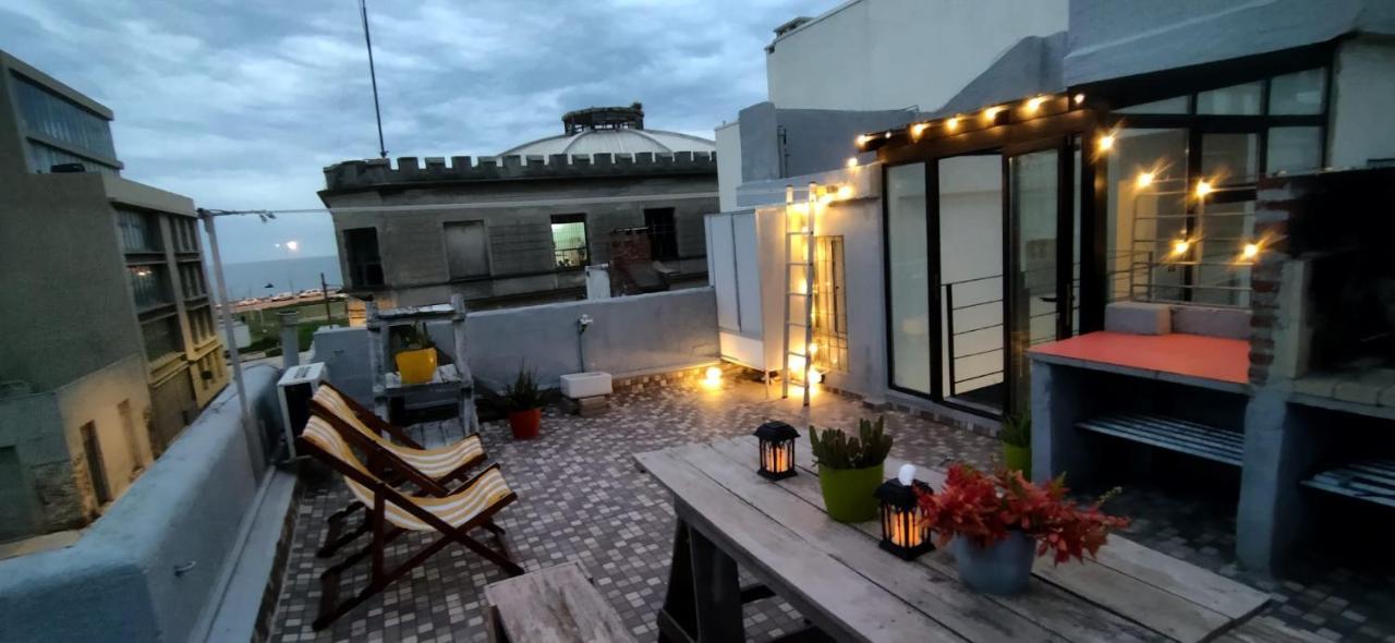 House With Large Terrace, Jacuzzi And Gated Parking For One Car Vila Montevidéu Exterior foto