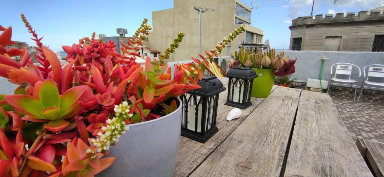 House With Large Terrace, Jacuzzi And Gated Parking For One Car Vila Montevidéu Exterior foto